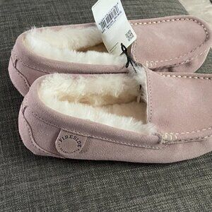 NWT Fireside Pink Comfort Genuine Suede Shearling Loafers Look Slippers Shoes 6